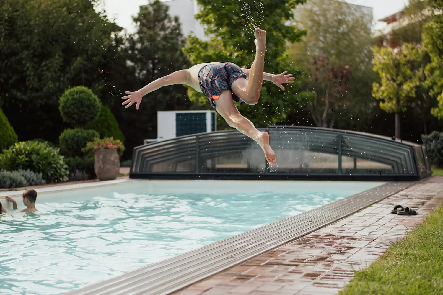 Assurance habitation et piscine : Ce que vous devez savoir